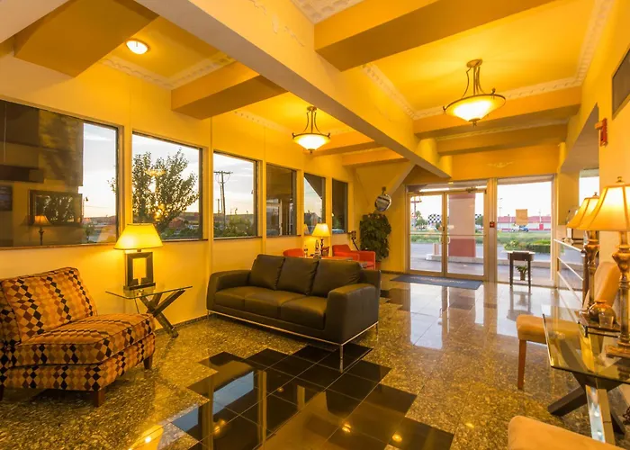 Howard Johnson By Wyndham Oklahoma City Okc Airport, Near Fairgrounds, I40- Free Full Hot Breakfast
